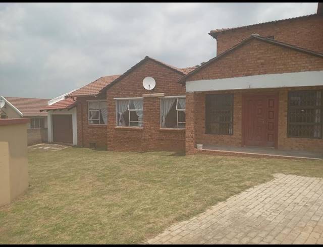 4 BEDROOM APARTMENT FOR SALE IN NATURENA